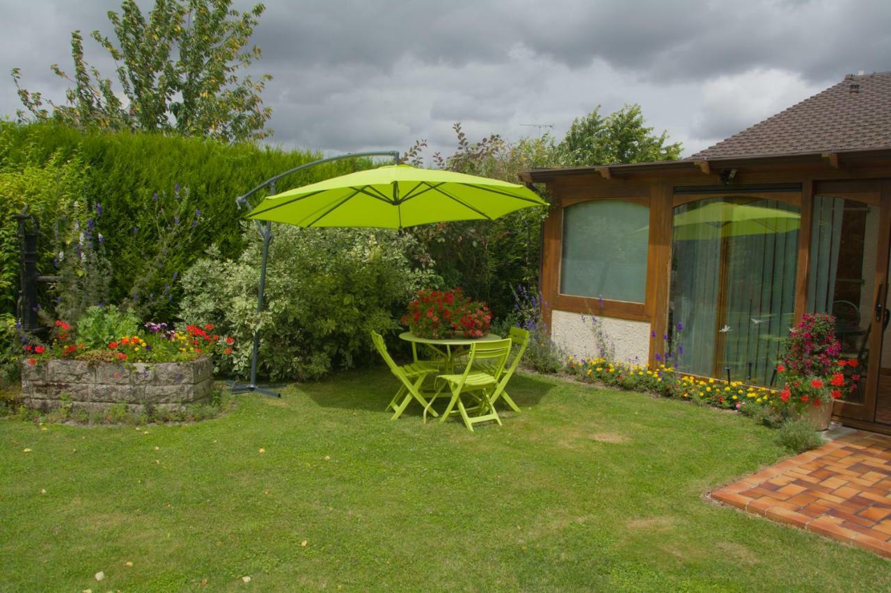 Bed and Breakfast Les Rendzines Nuisement-sur-Coole Esterno foto